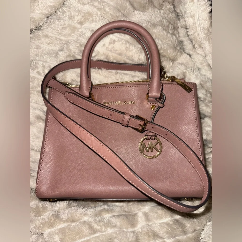 Michael Kors Bag - Picture 10 of 16